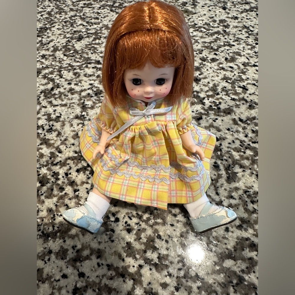 Madame Alexander doll 2004 "Maggie's Best Memories" doll